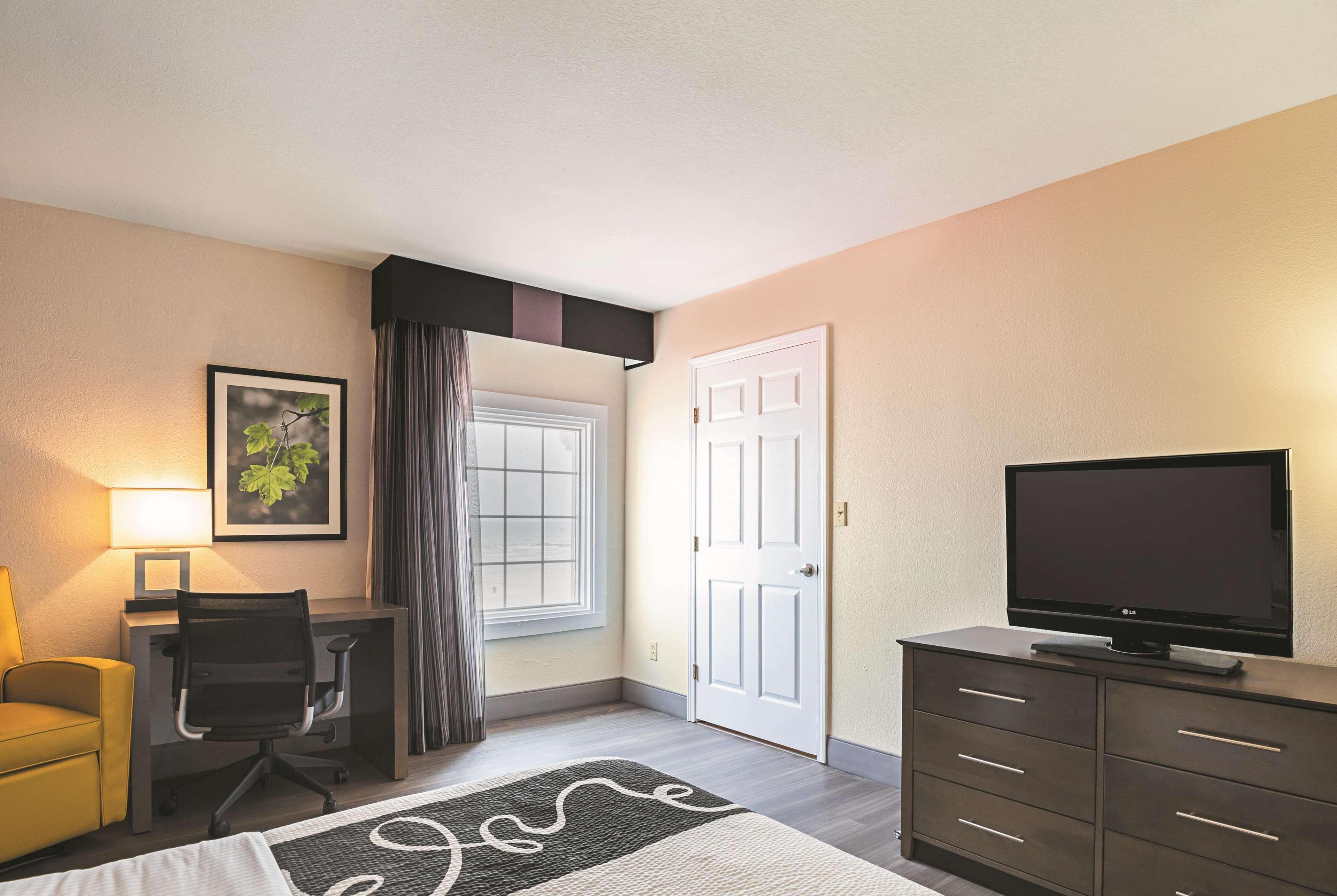 Hotel Wingate By Wyndham Beachfront At The Seawall Galveston