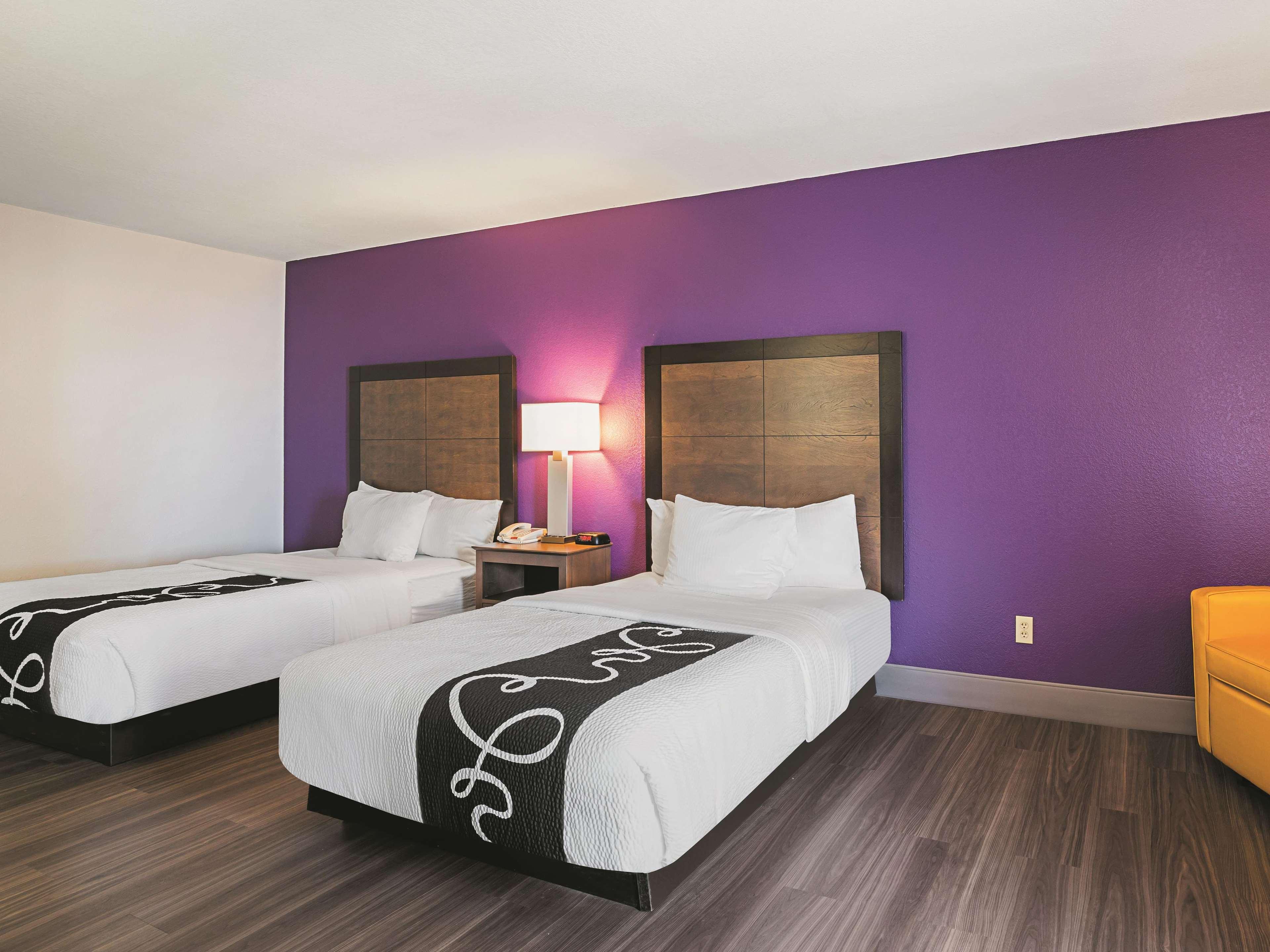 Wingate By Wyndham Beachfront At The Seawall Hotel Galveston