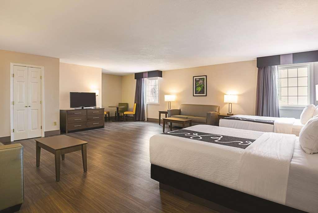 Wingate By Wyndham Beachfront At The Seawall 3* Galveston