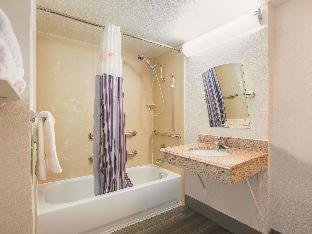 Wingate By Wyndham Beachfront At The Seawall Hotel Galveston