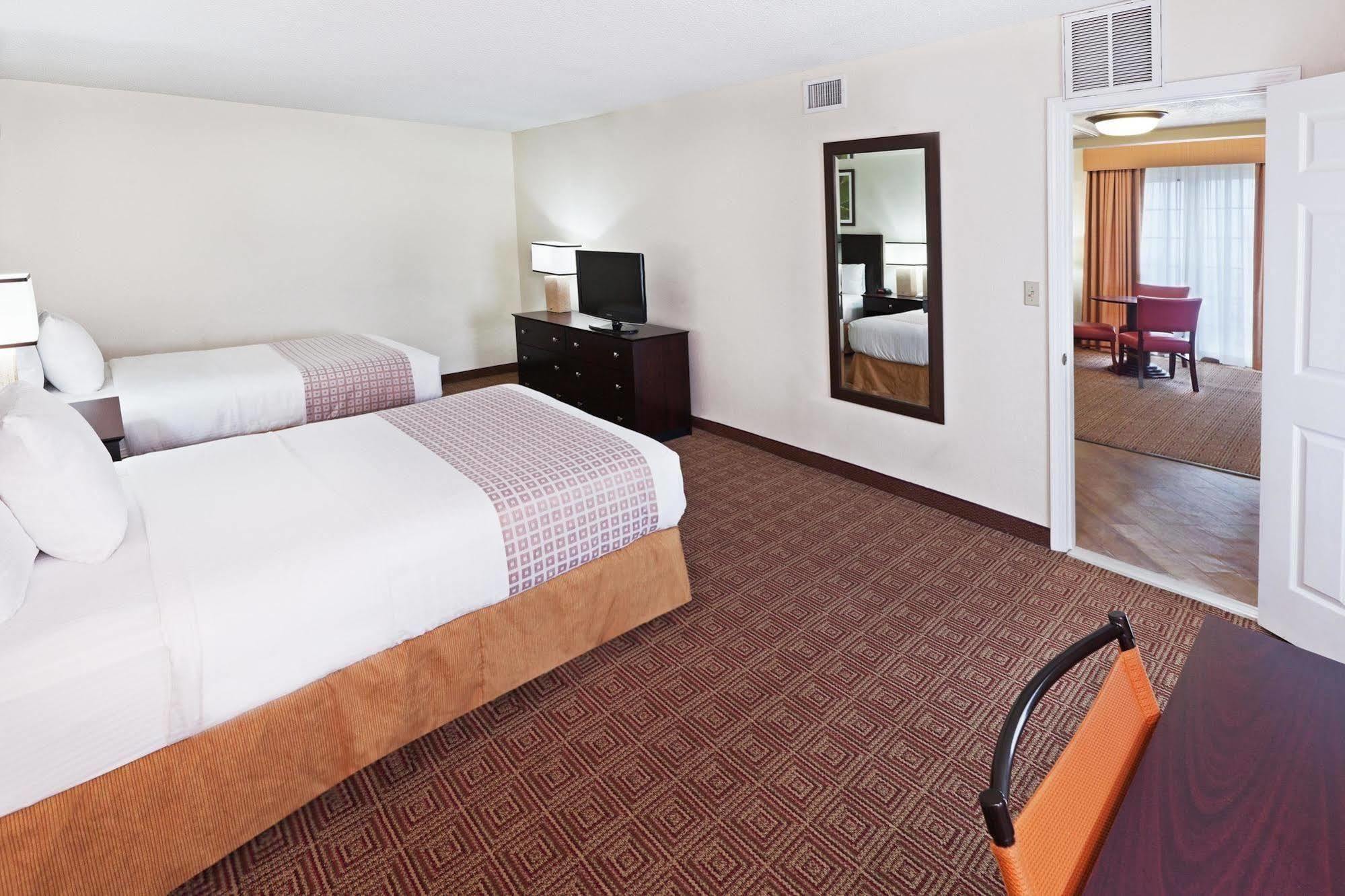 Wingate By Wyndham Beachfront At The Seawall 3* Galveston