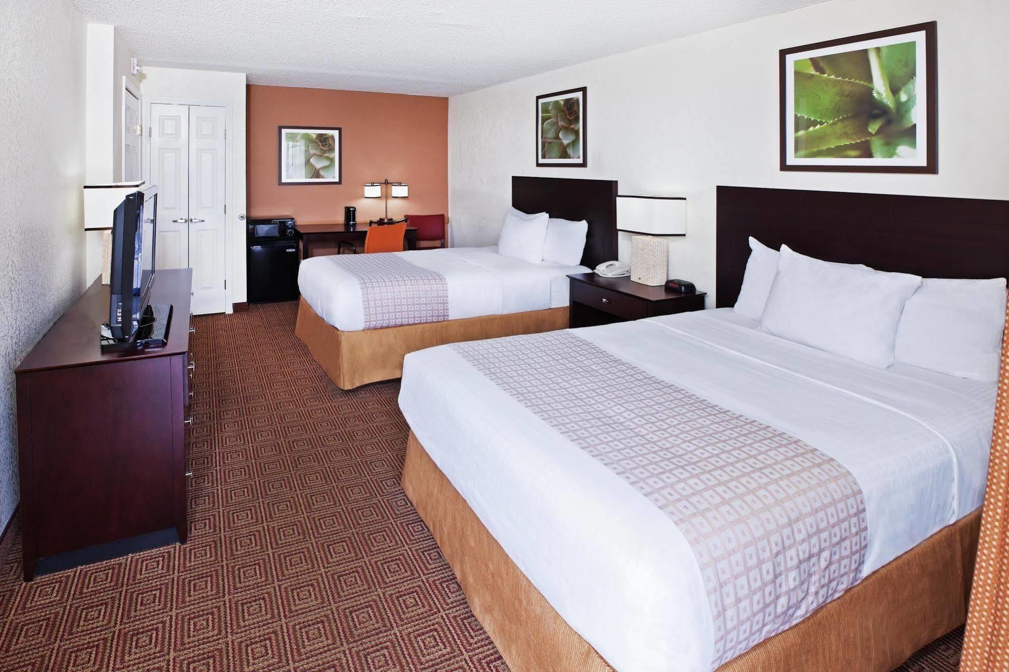 Wingate By Wyndham Beachfront At The Seawall 3* Galveston
