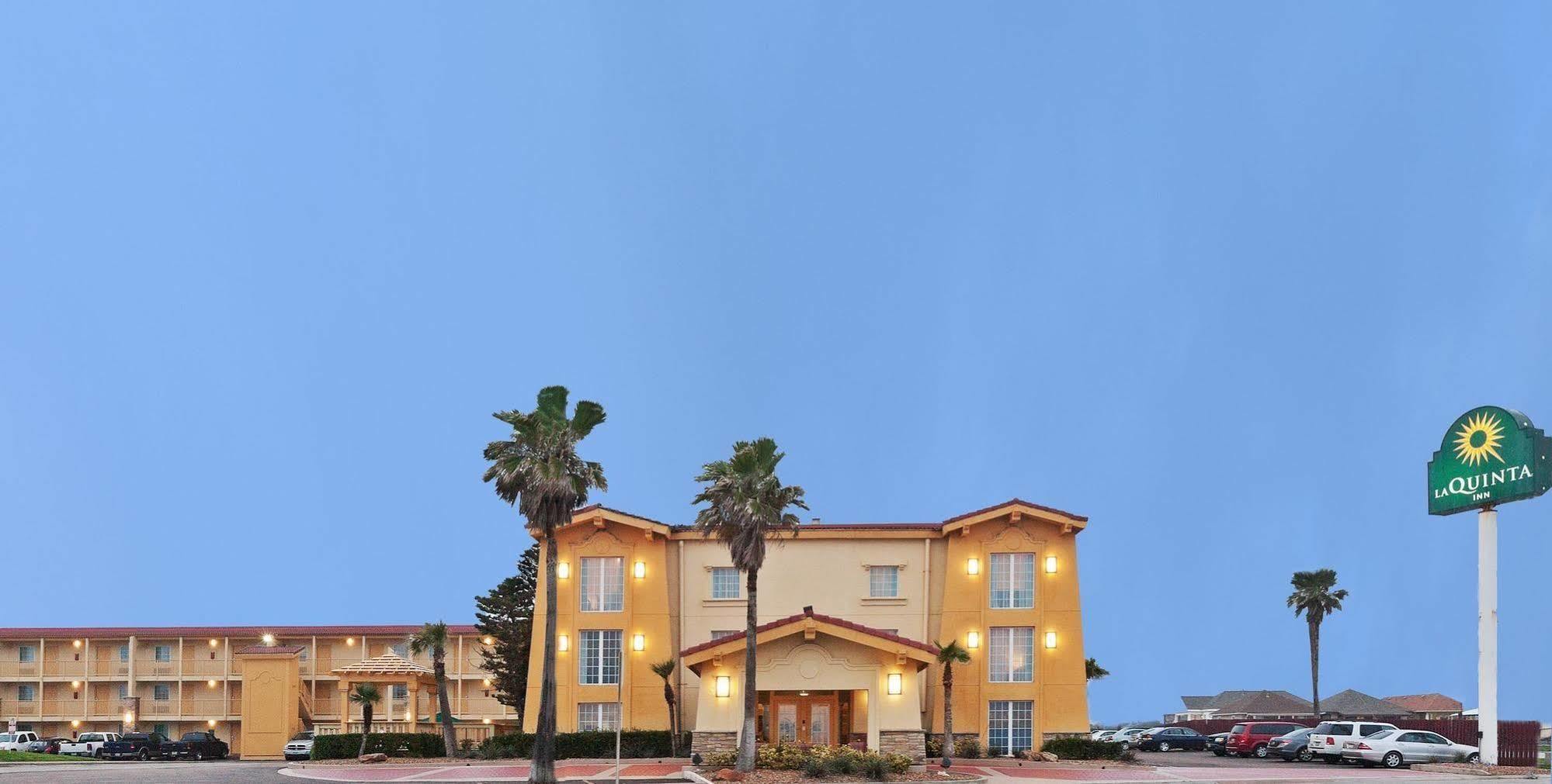 Wingate By Wyndham Beachfront At The Seawall 3* Galveston